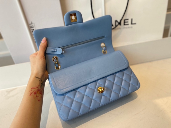 シャネルバッグレプリカ素材ディテール